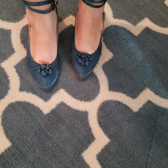 The Lab Teal Satin Kitten Heel - Picture 7 of 8